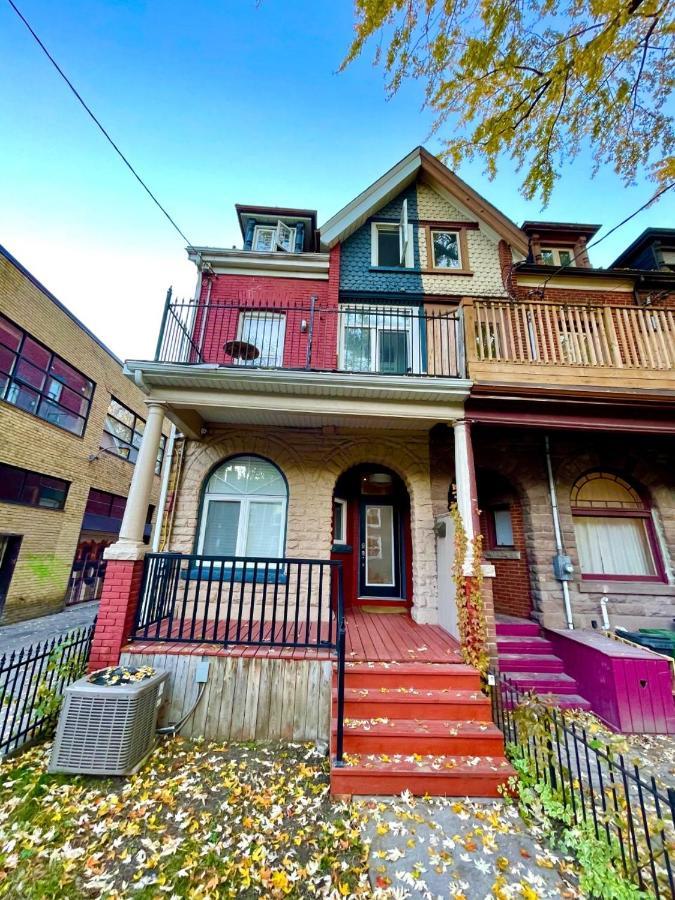 Charming Townhouse In Downtown, Toronto